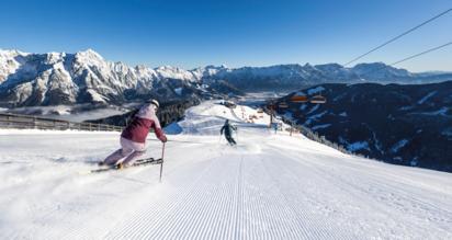 Immobilienverwalterinnen beim Abfahrtslauf, Rahmenprogramm der VDIV-Wintertagung