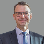 Porträtfoto von Dr. Oliver Martin, stellvertretender Vorsitzender des Verbandsrates des VDIV