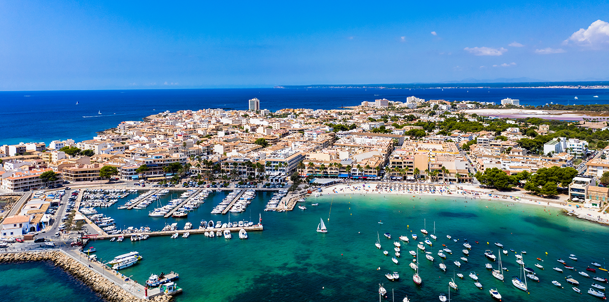 Bucht auf Mallorca als Header für die VDIV-Sommerakademie 2023