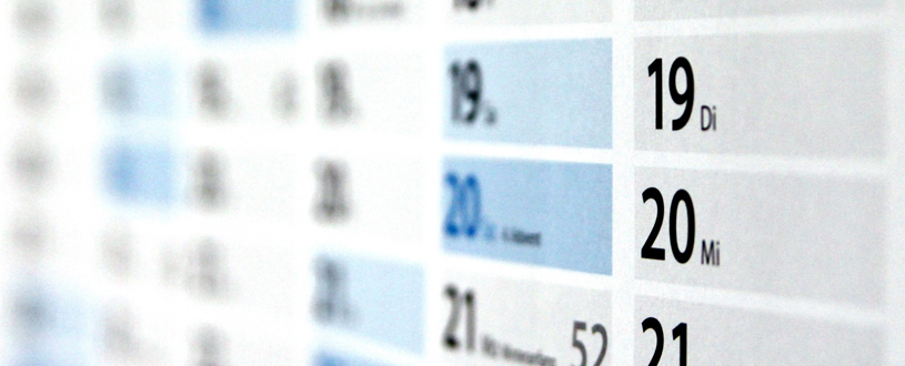 Symbolbild Mitarbeitererkrankung in Immobilienverwaltung mit Kalender